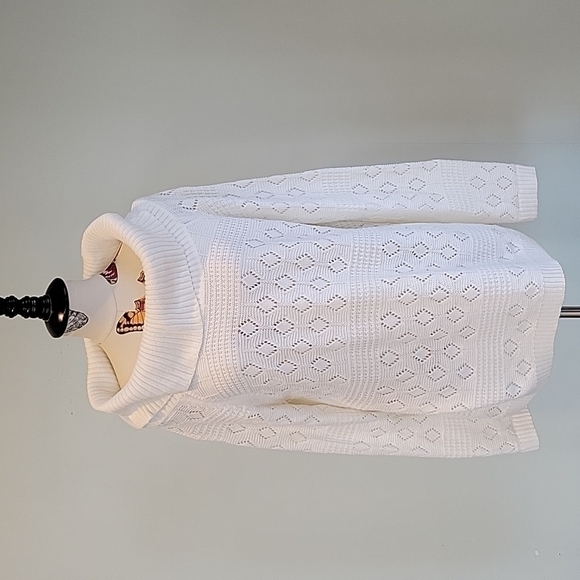 Croft & BARROW off-white cowl neck sweater. Size is 1X. Nice pattern. - Picture 1 of 8